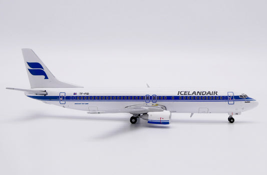Icelandair Boeing 737-400