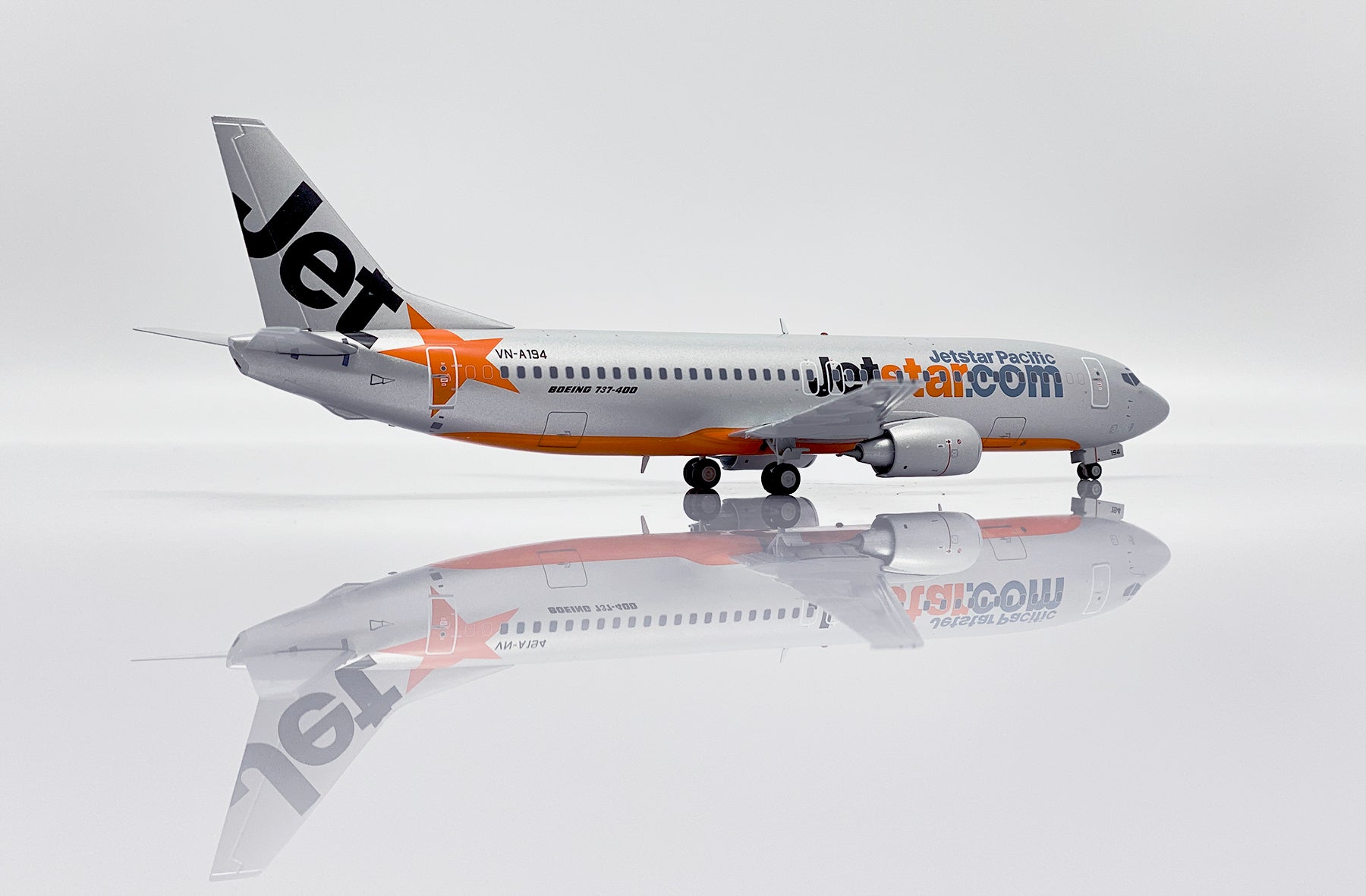 Jetstar Pacific Boeing 737 400 MY Aviation